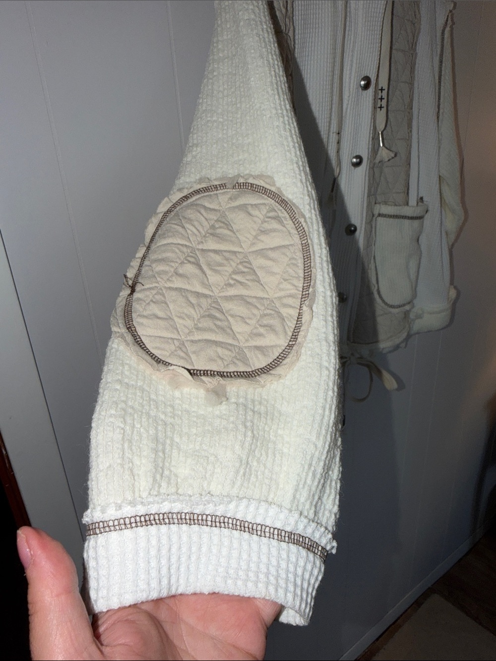 POL Quilted Contrast Hooded Jacket in Cream & Taupe Size L - Picture 7 of 14
